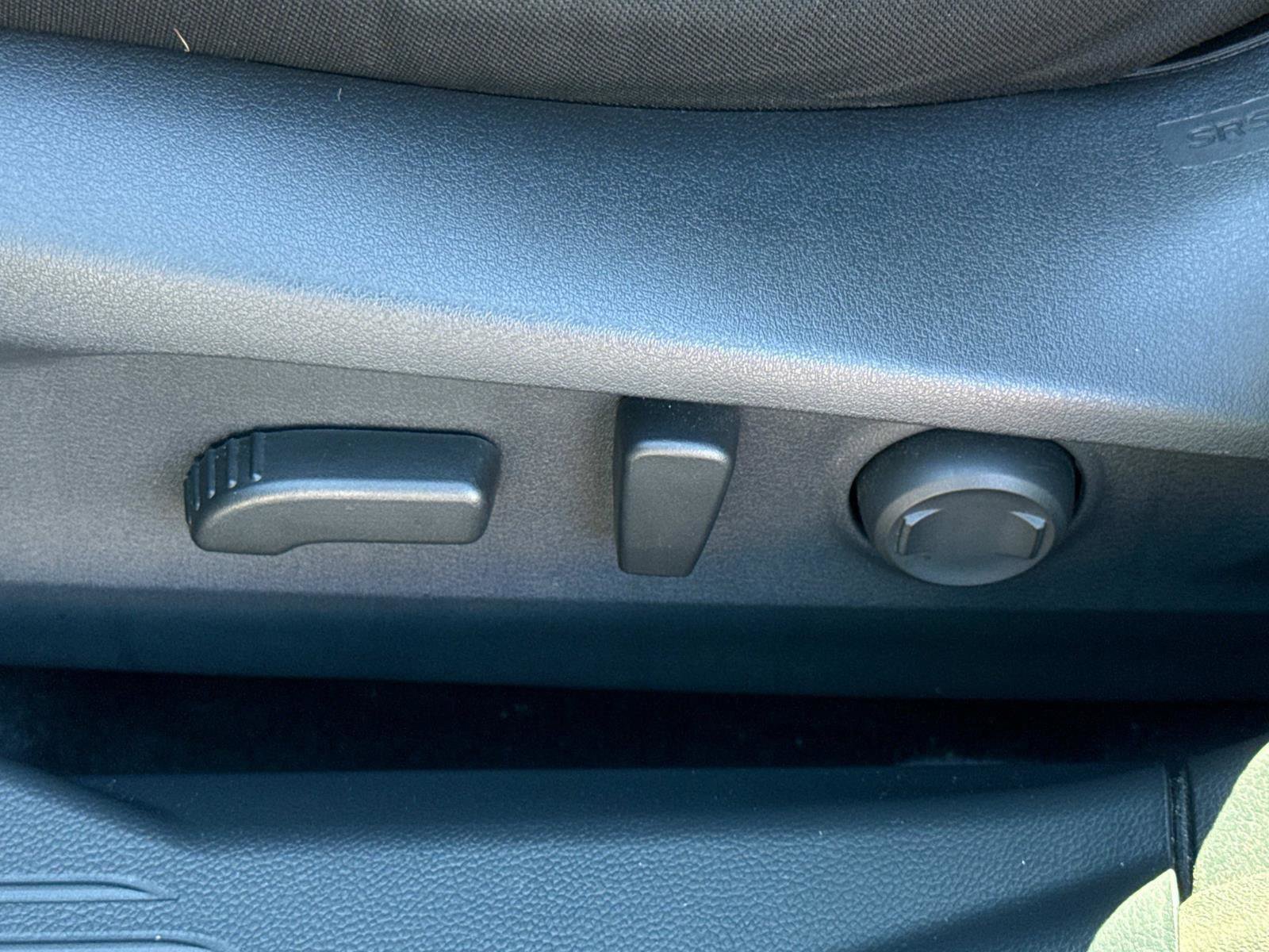 Used 2022 Subaru Outback Premium image 16