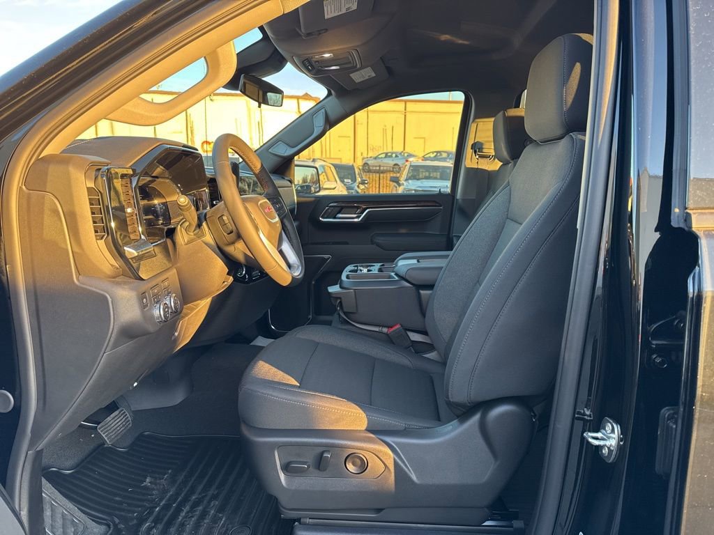 New 2026 GMC Sierra 1500 Elevation image 17