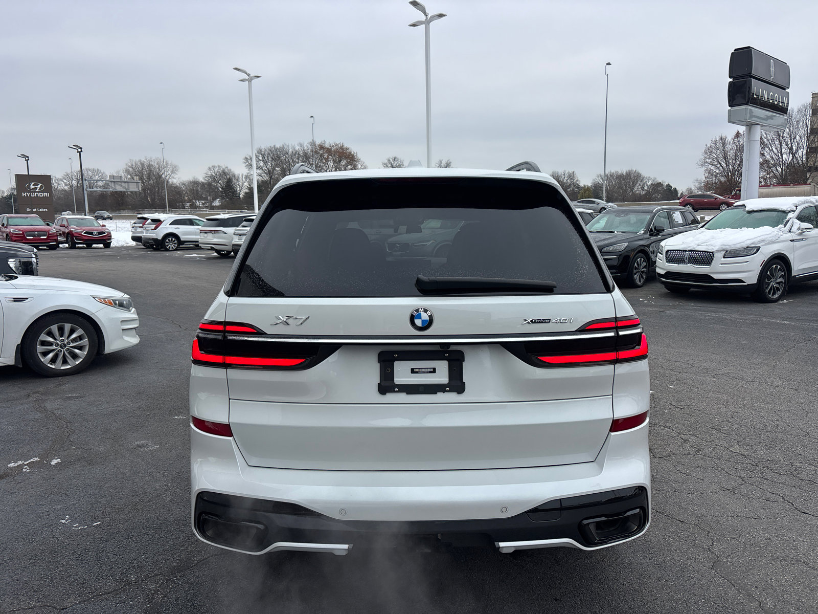Used 2023 BMW X7 xDrive40i w/ M Sport Package image 6