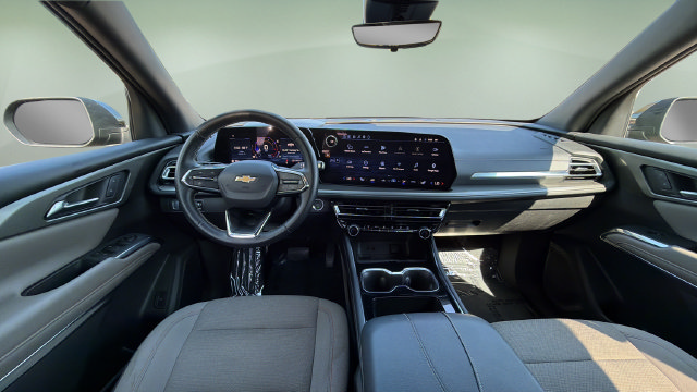 Used 2026 Chevrolet Traverse LT w/ Driver Confidence Package FWD image 16