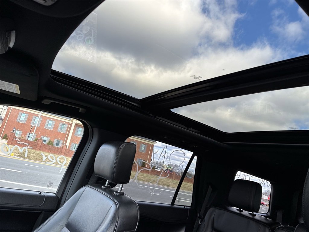 Used 2020 Ford Expedition XLT w/ Equipment Group 202A image 19