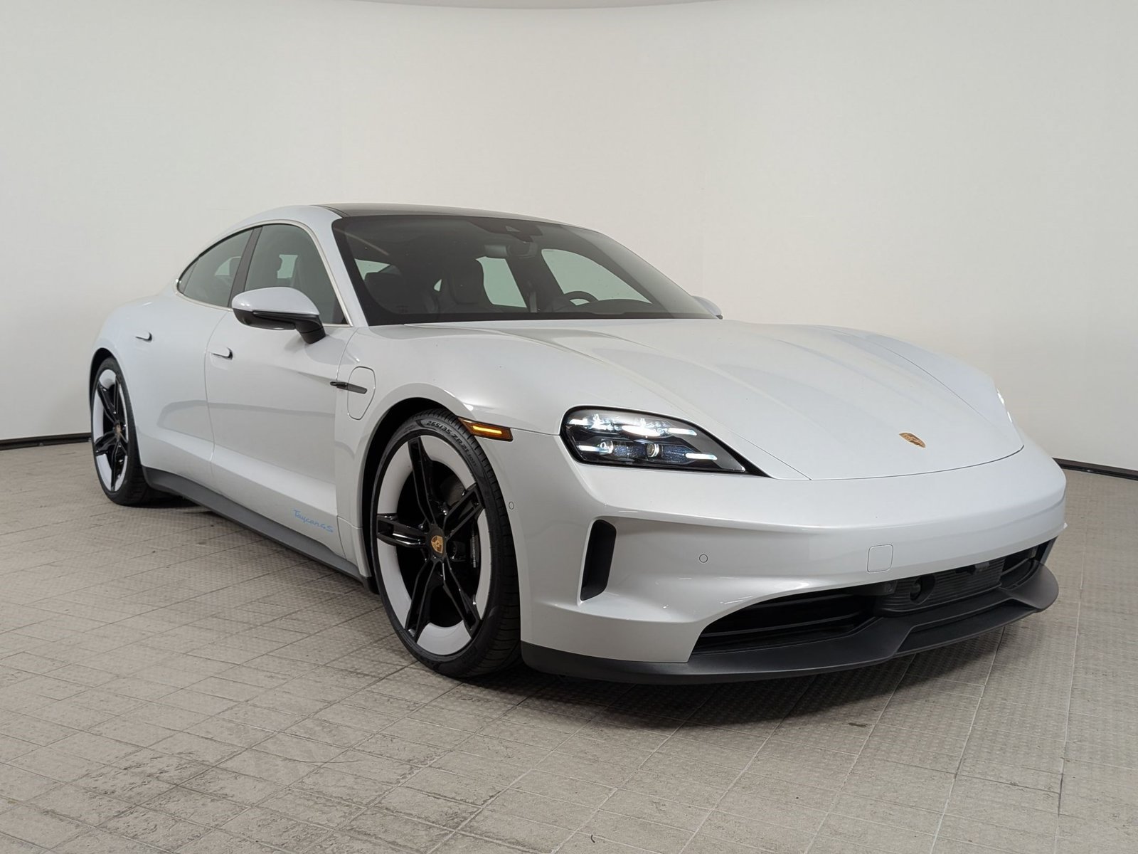 New 2025 Porsche Taycan 4S AWD/4WD image 7