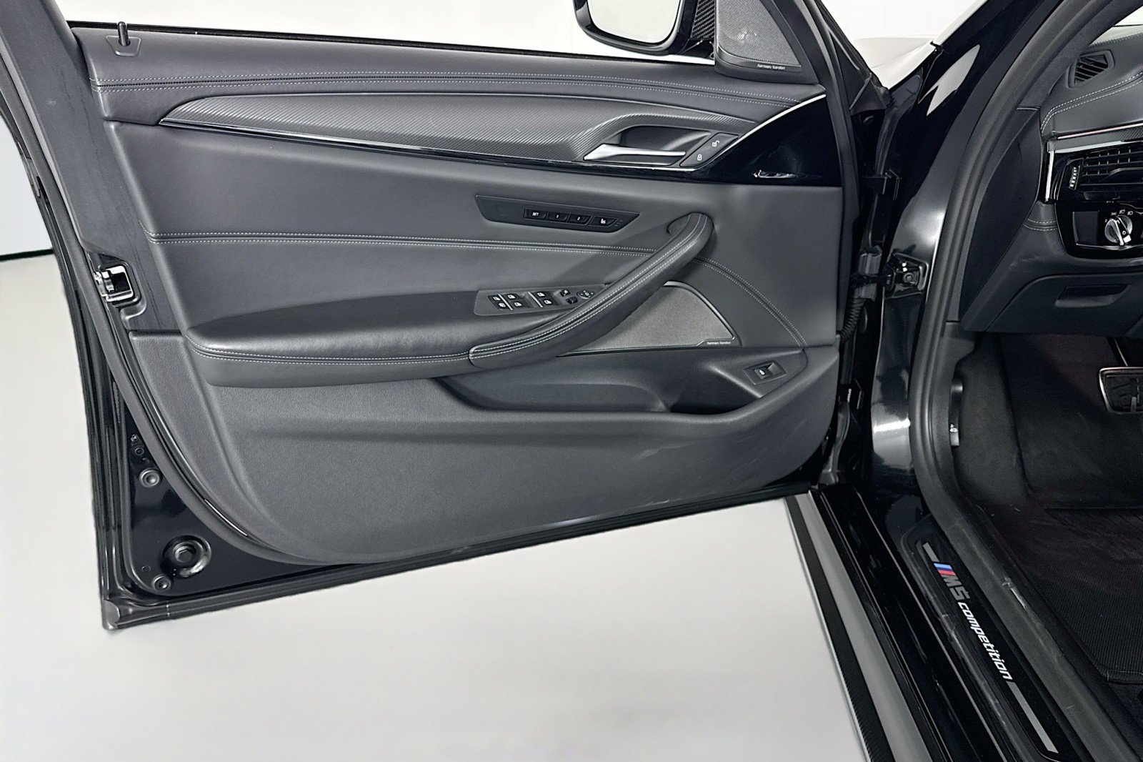 Used 2022 BMW M5 w/ Competition Package AWD/4WD image 21