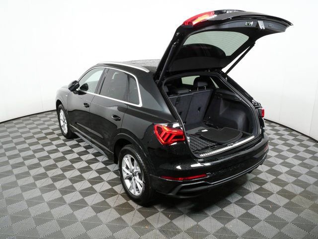 Certified 2025 Audi Q3 2.0T Premium Plus w/ Premium Plus Package AWD/4WD image 29