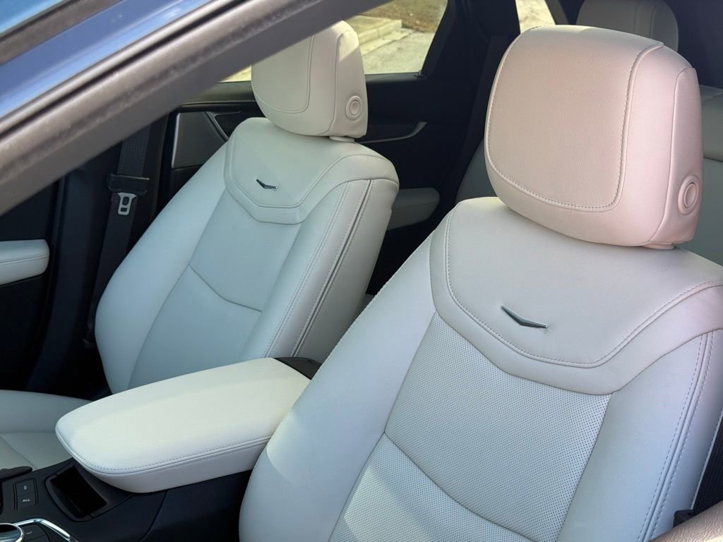 New 2026 Cadillac XT5 Sportv w/ LPO, Onyx Lite Package AWD/4WD image 17