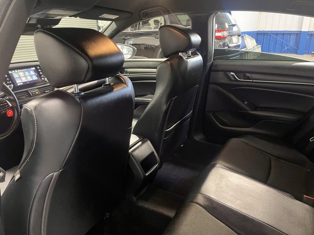 Used 2018 Honda Accord Sport image 18
