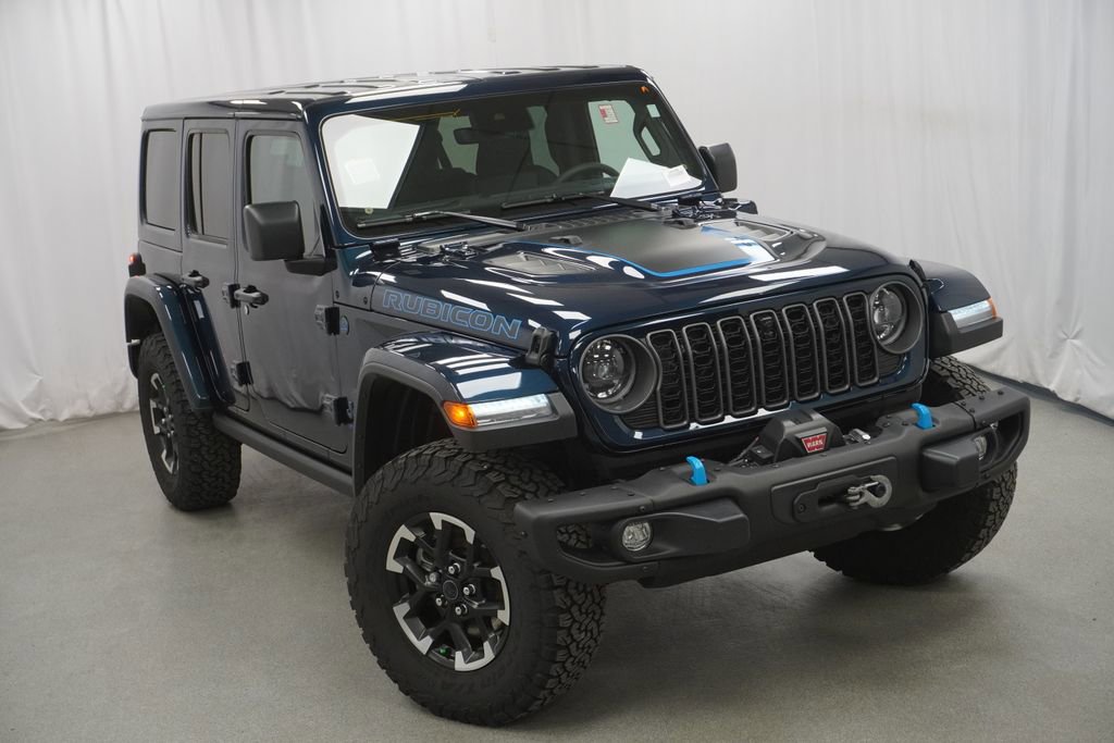Used 2025 Jeep Wrangler Unlimited Rubicon 4xe AWD/4WD image 9