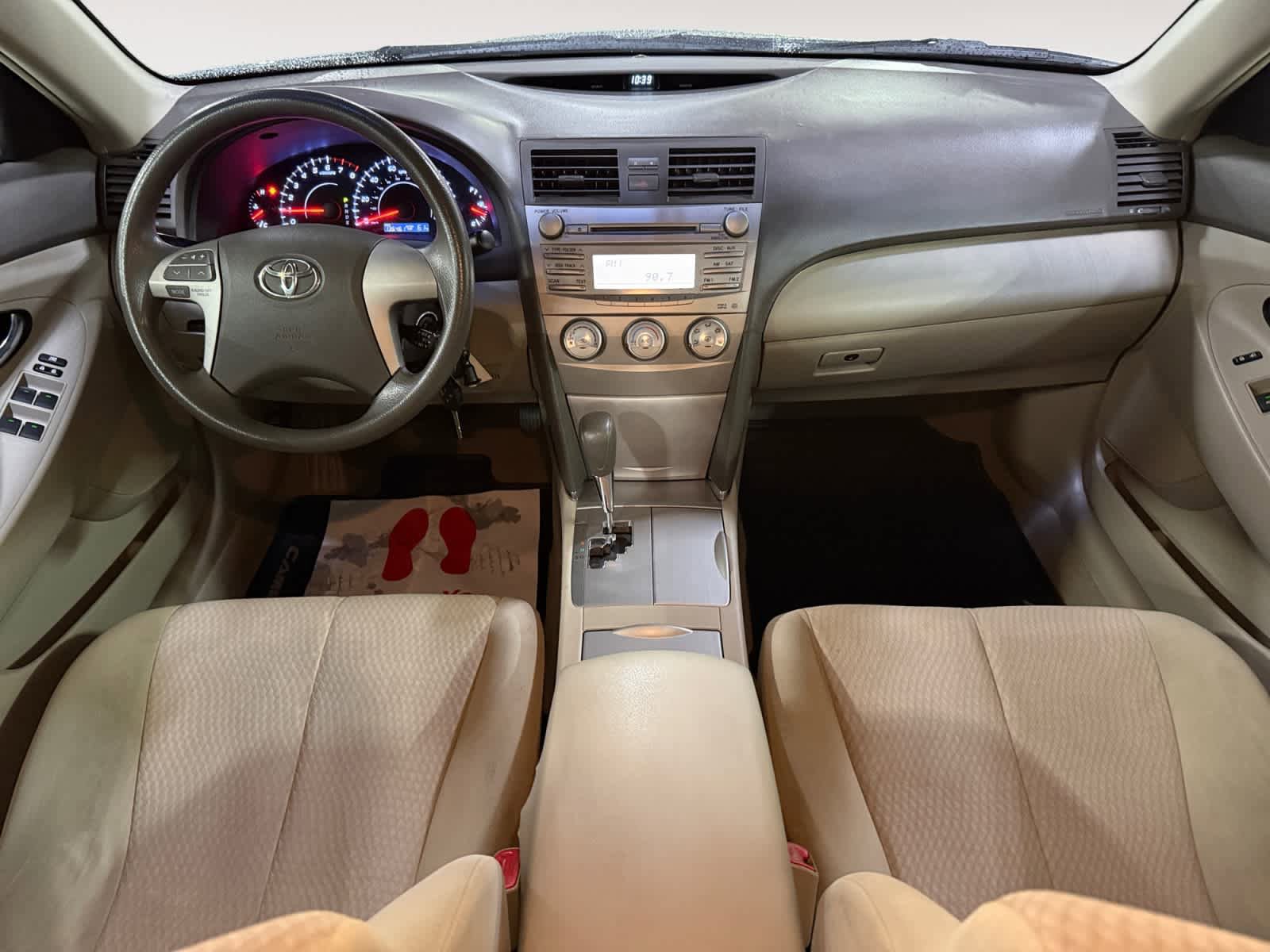 Used 2010 Toyota Camry LE FWD image 17