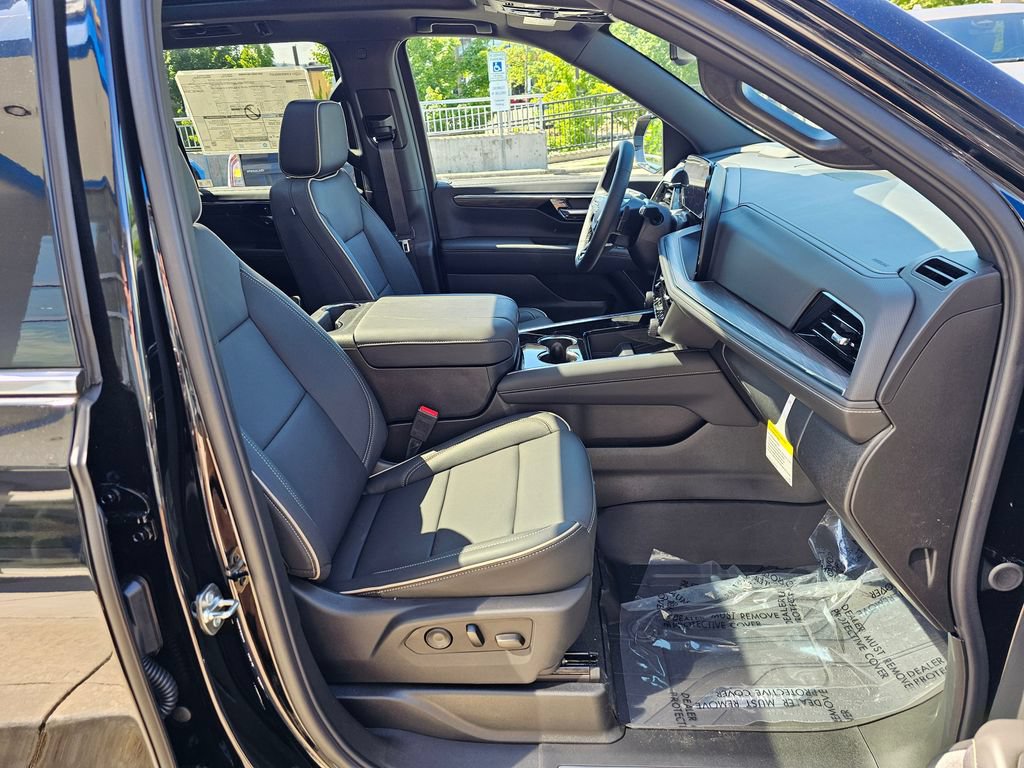 New 2026 Chevrolet Tahoe Premier w/ Sun And Tow Package AWD/4WD image 11