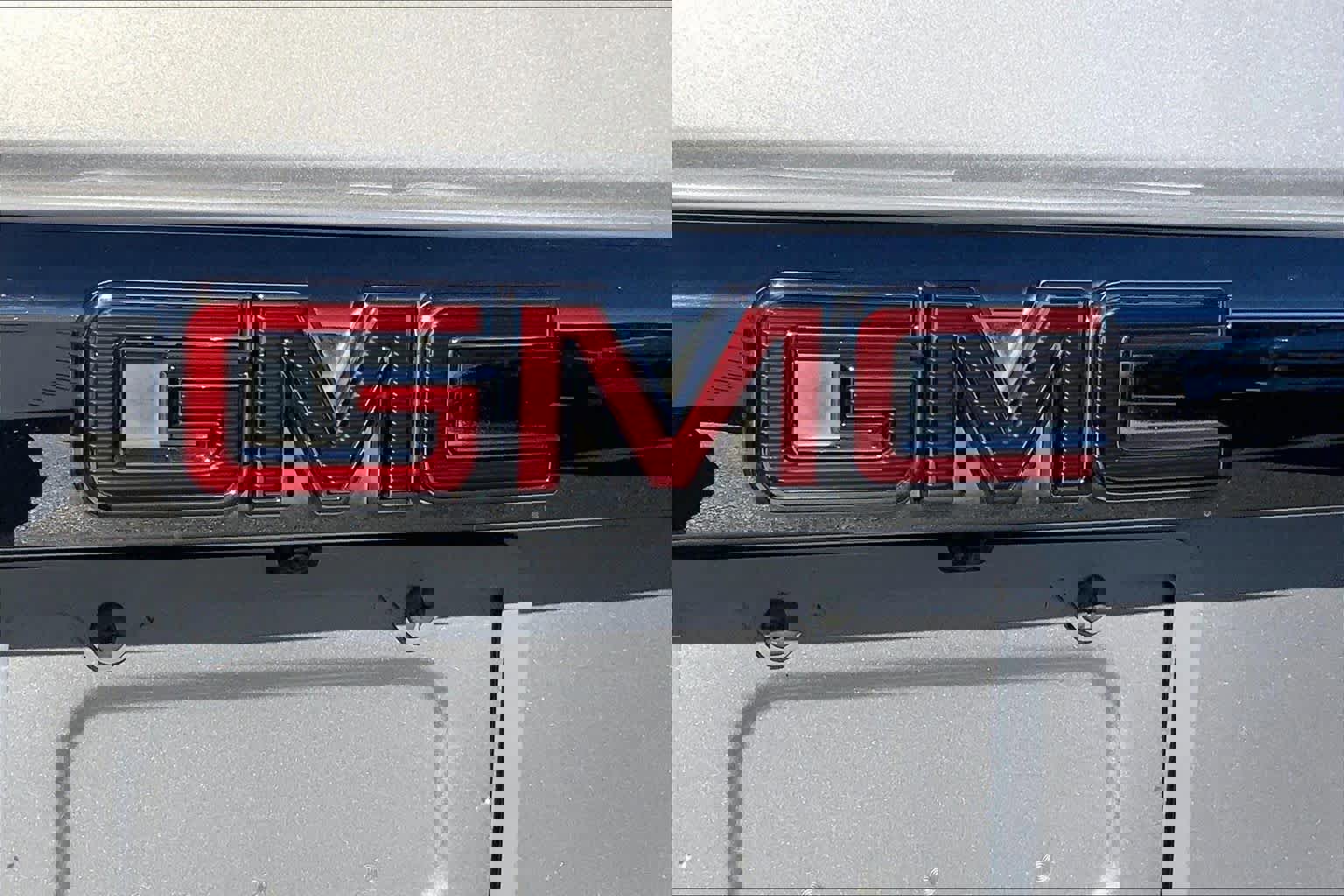 Used 2019 GMC Yukon XL Denali w/ Open Road Package image 9