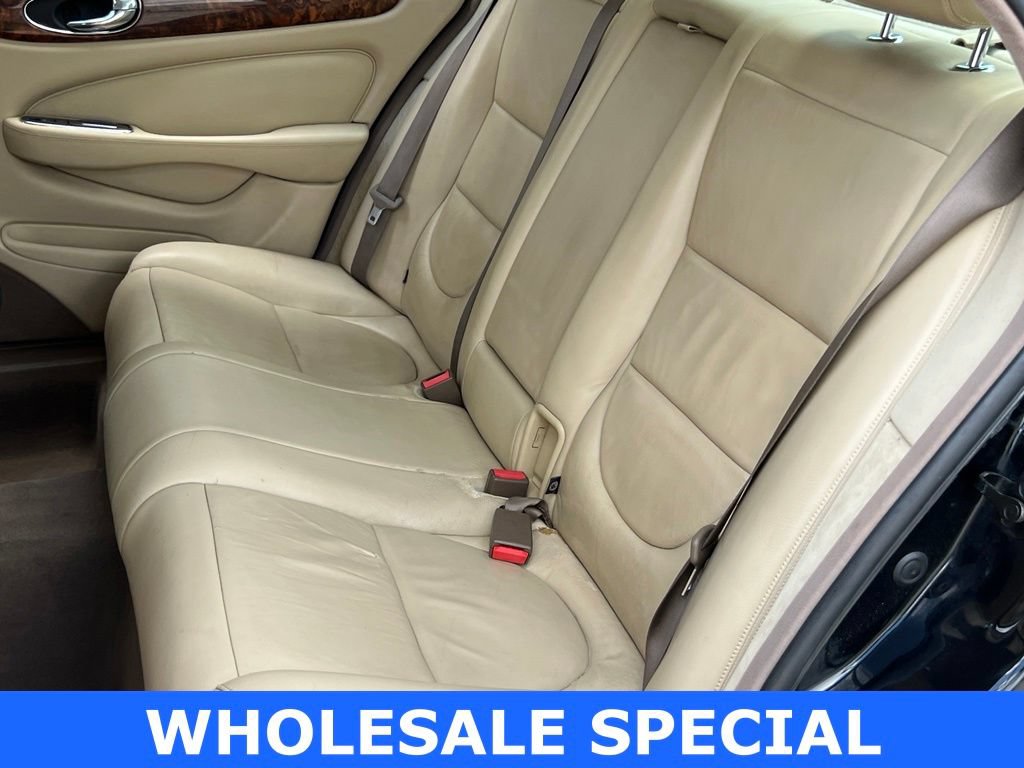 Used 2005 Jaguar XJ8 RWD image 20