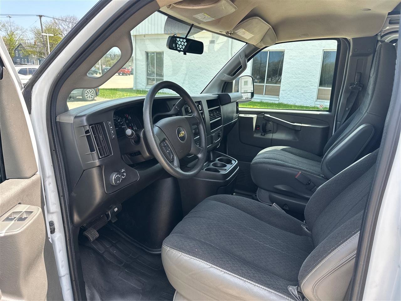 Used 2022 Chevrolet Express 2500 w/ Driver Convenience Package RWD image 9