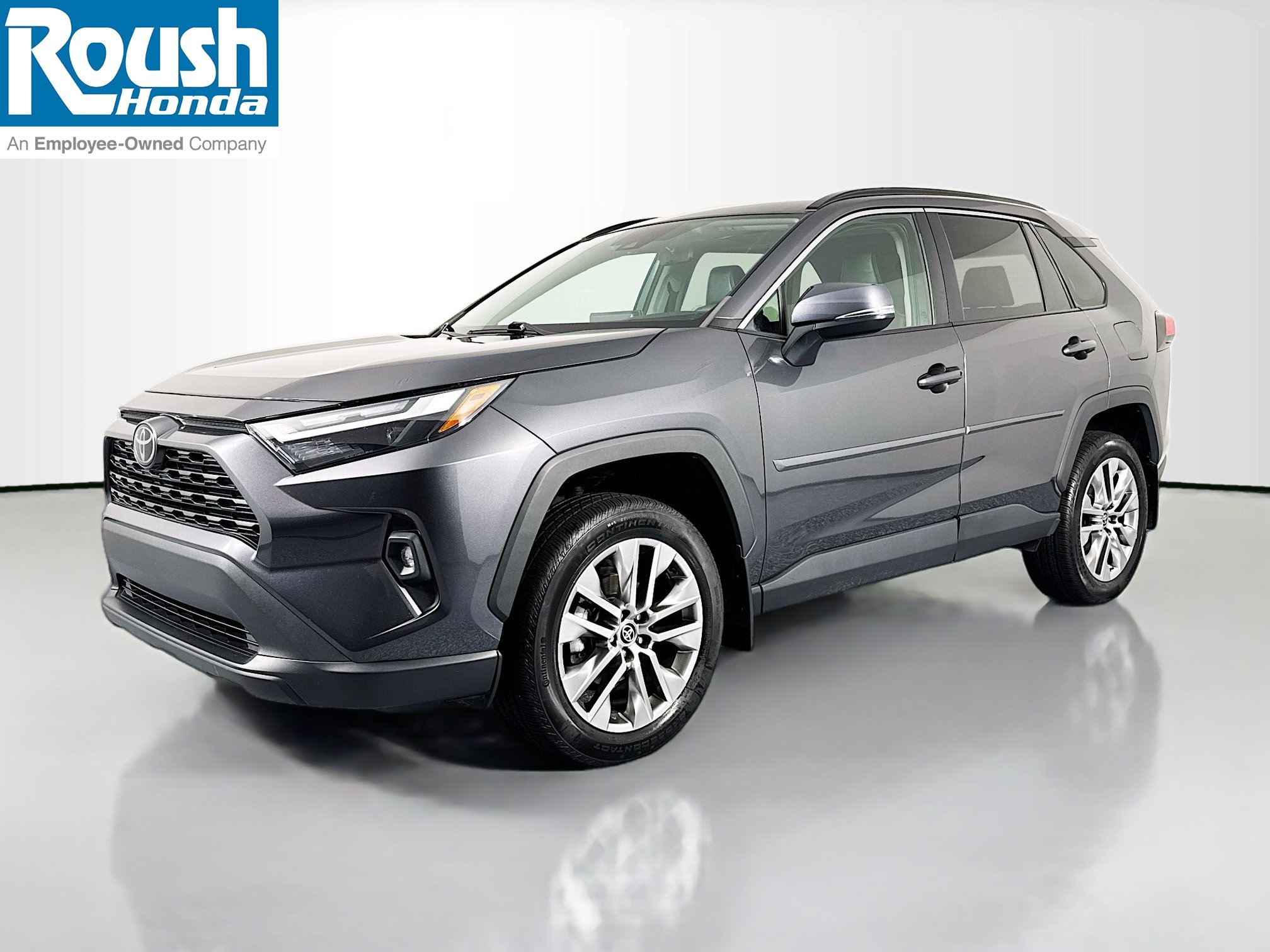 Used 2023 Toyota RAV4 XLE Premium AWD/4WD image 1