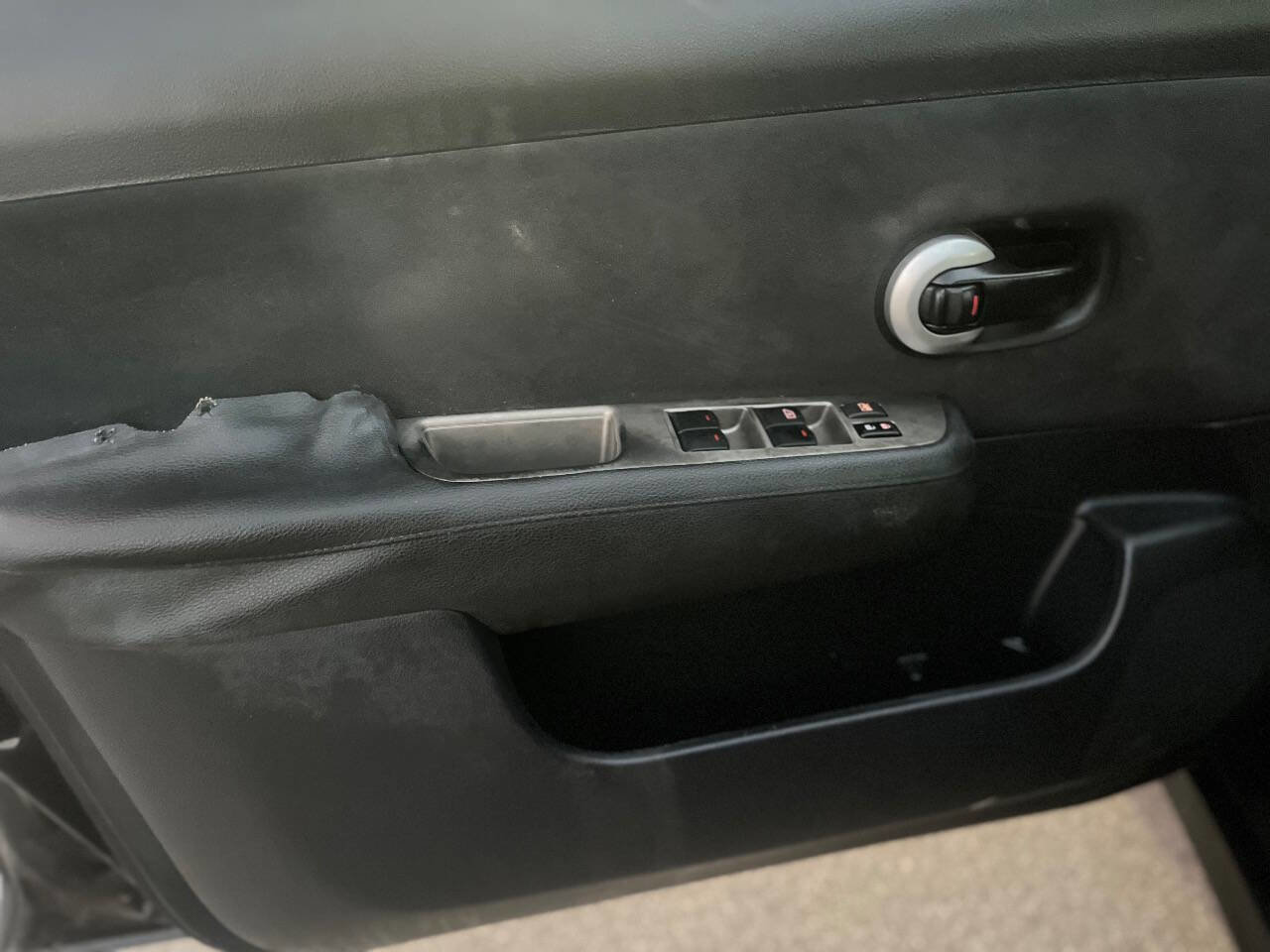 Used 2011 Nissan Versa 1.8 S w/ PWR Plus Pkg image 9