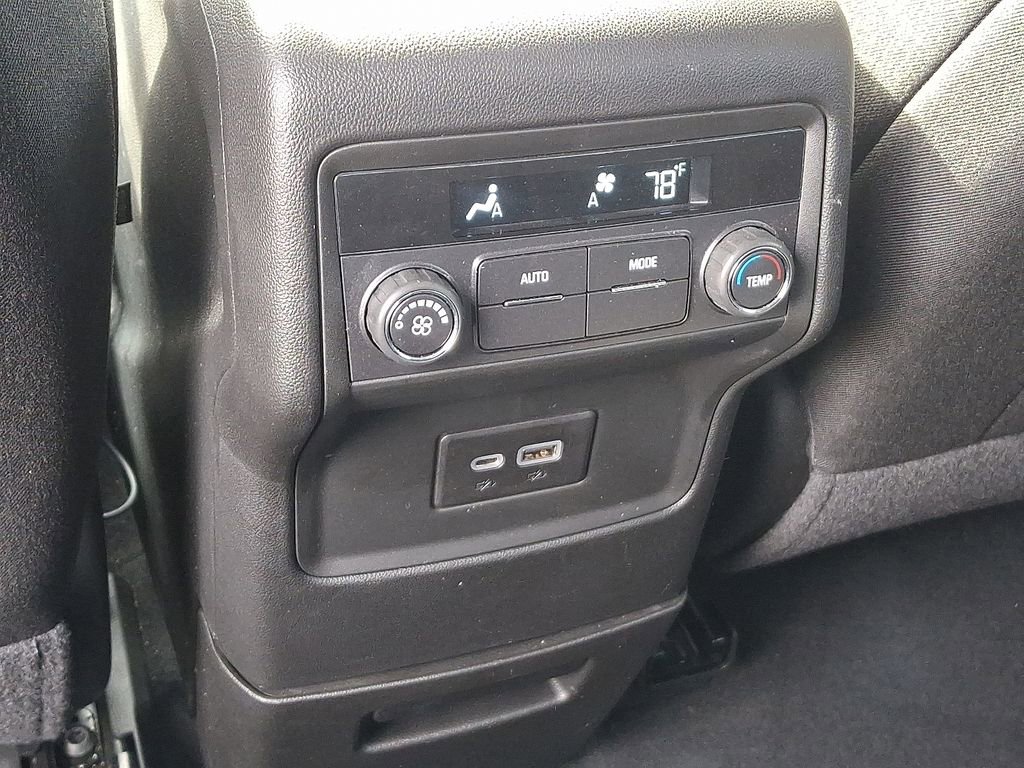 Used 2023 GMC Acadia SLE image 11