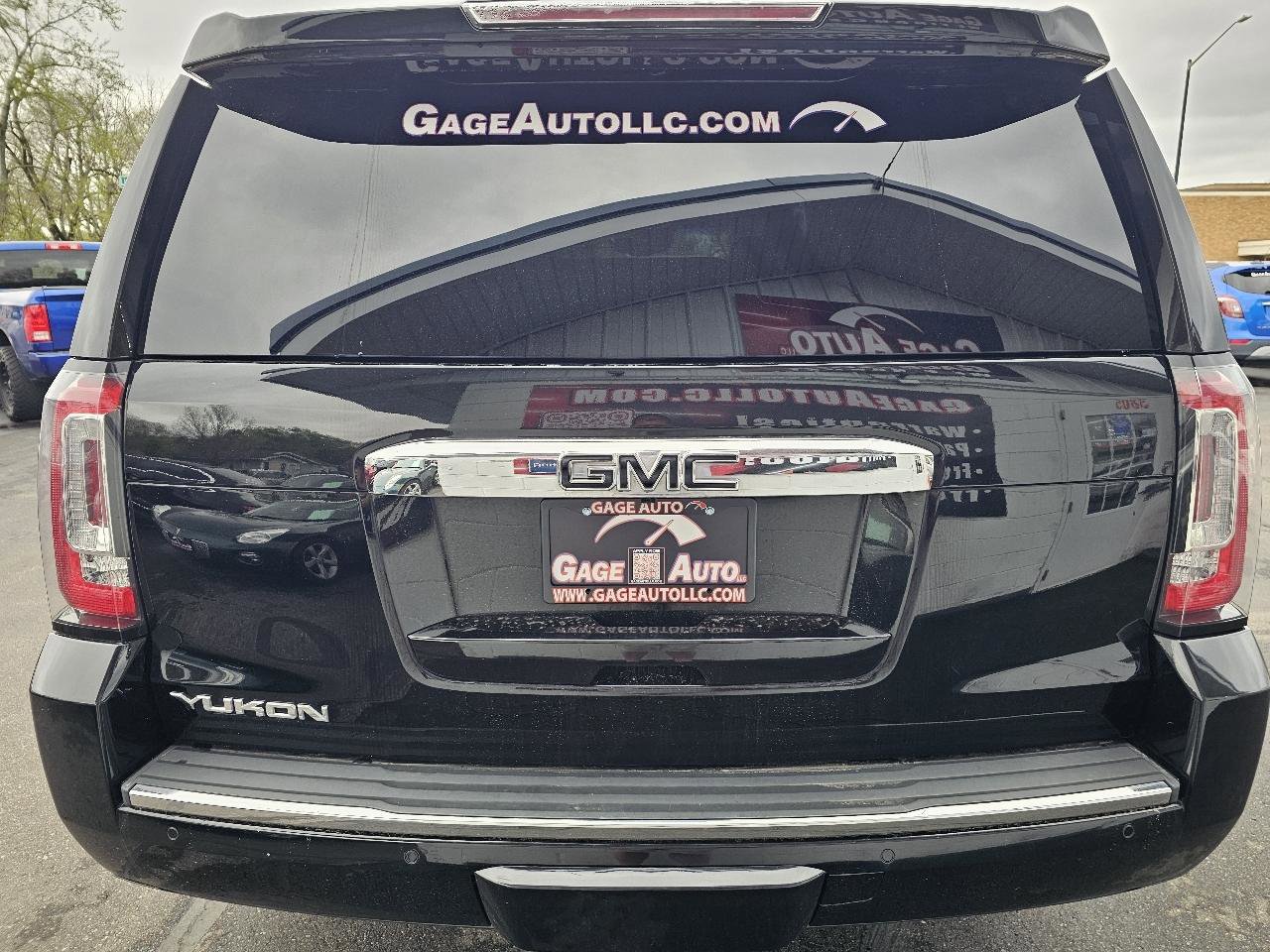 Used 2015 GMC Yukon Denali w/ Touring Package image 10