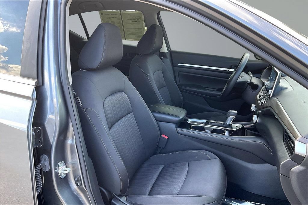 Used 2023 Nissan Altima 2.5 SV AWD/4WD image 7