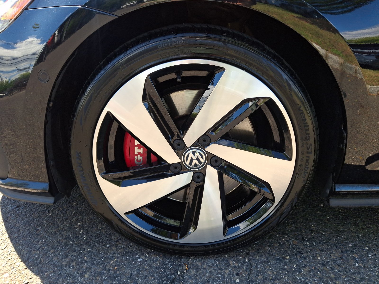 Used 2018 Volkswagen GTI Autobahn FWD image 9