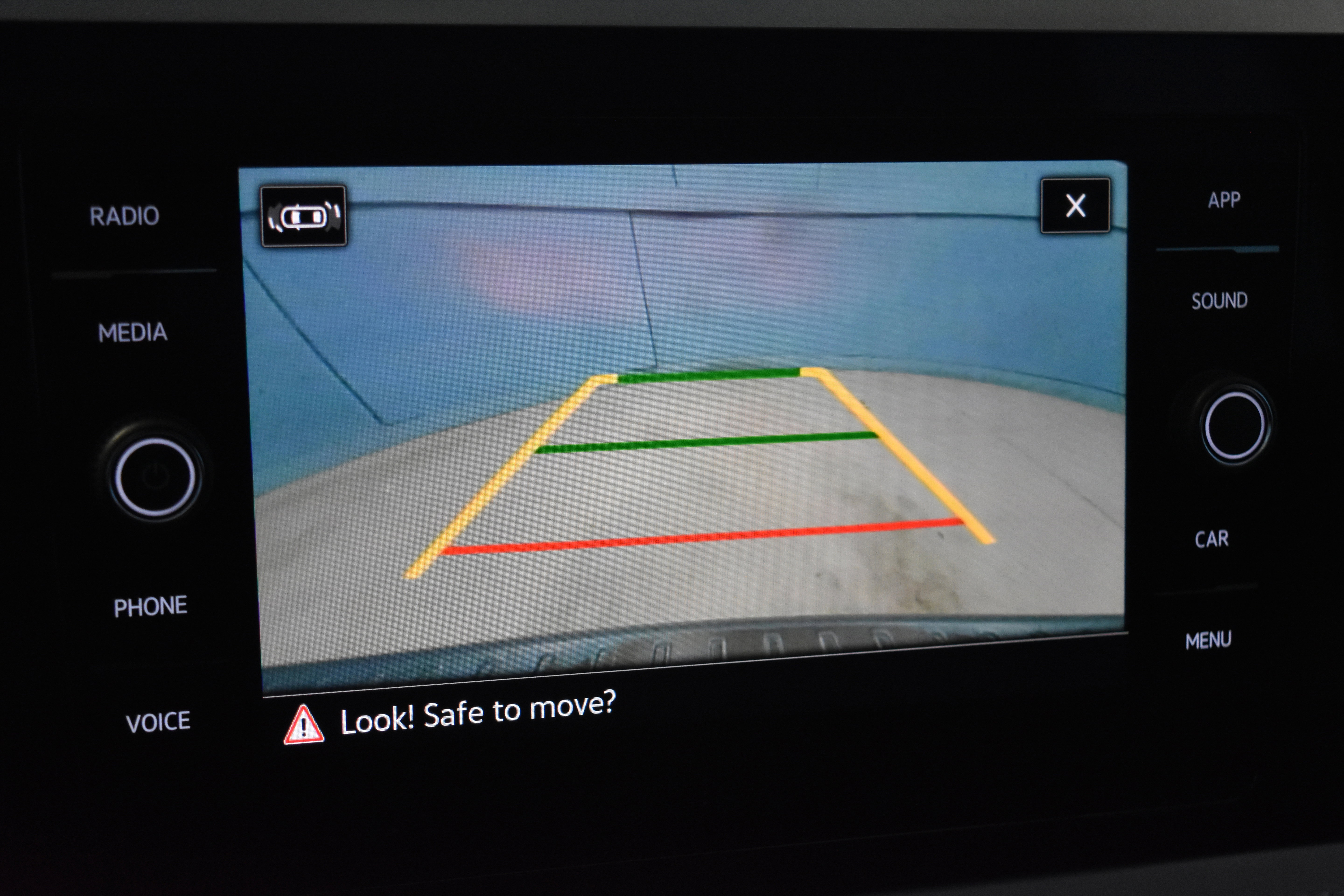 New 2025 Volkswagen Taos SE image 9