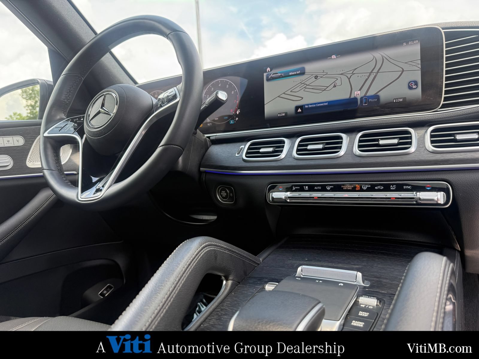 Certified 2025 Mercedes-Benz GLE 350 4MATIC w/ AMG Line Exterior image 32
