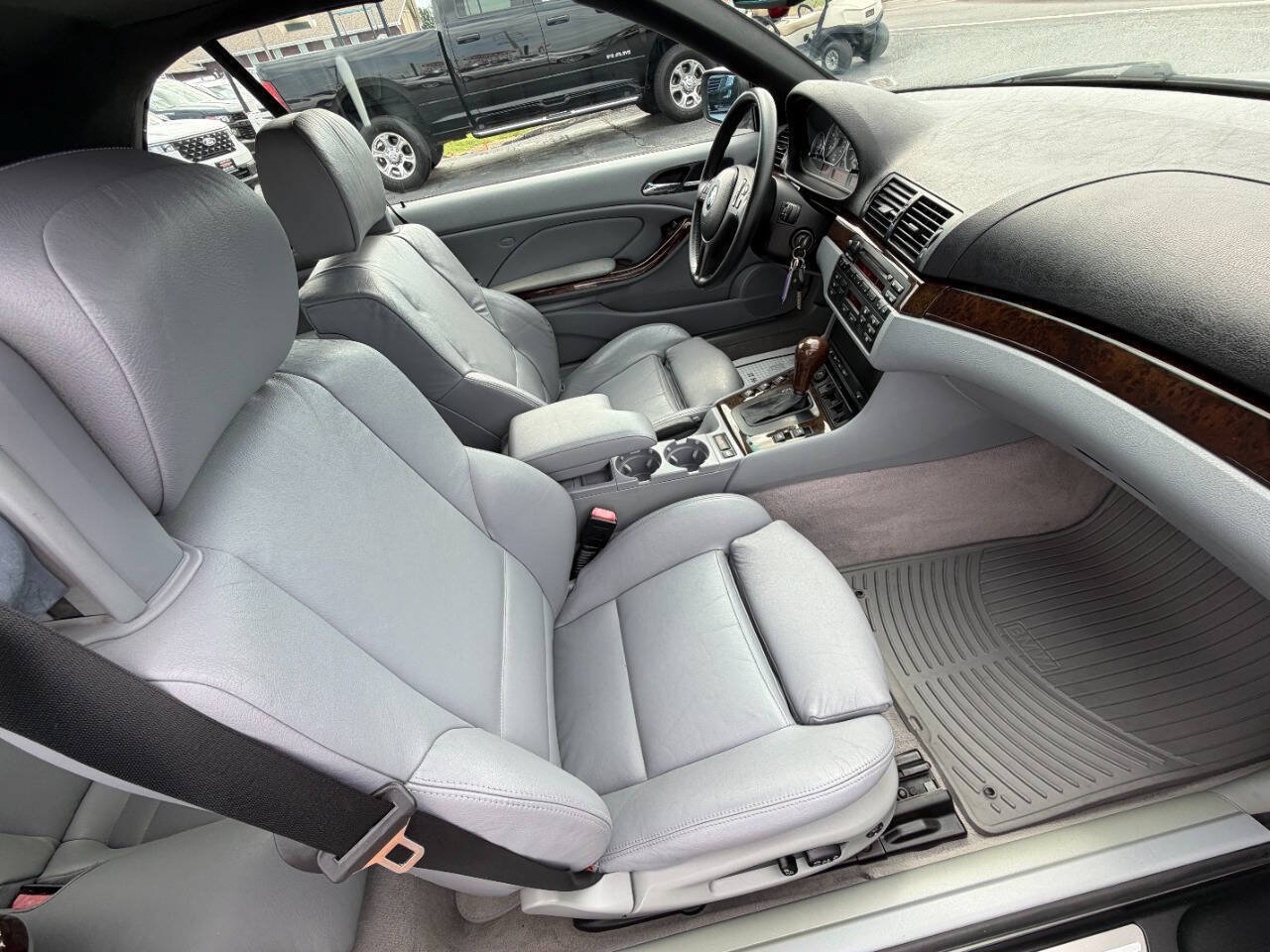 Used 2004 BMW 330Ci Convertible RWD image 10