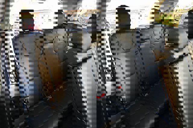 Used 2025 Kia Telluride SX image 22