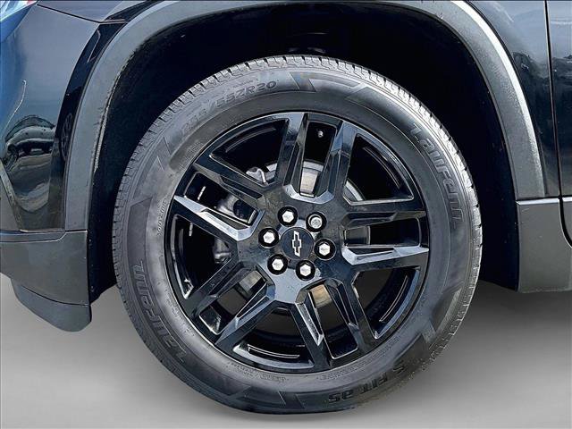 Used 2020 Chevrolet Traverse LS w/ LPO, Black Accent Package FWD image 10