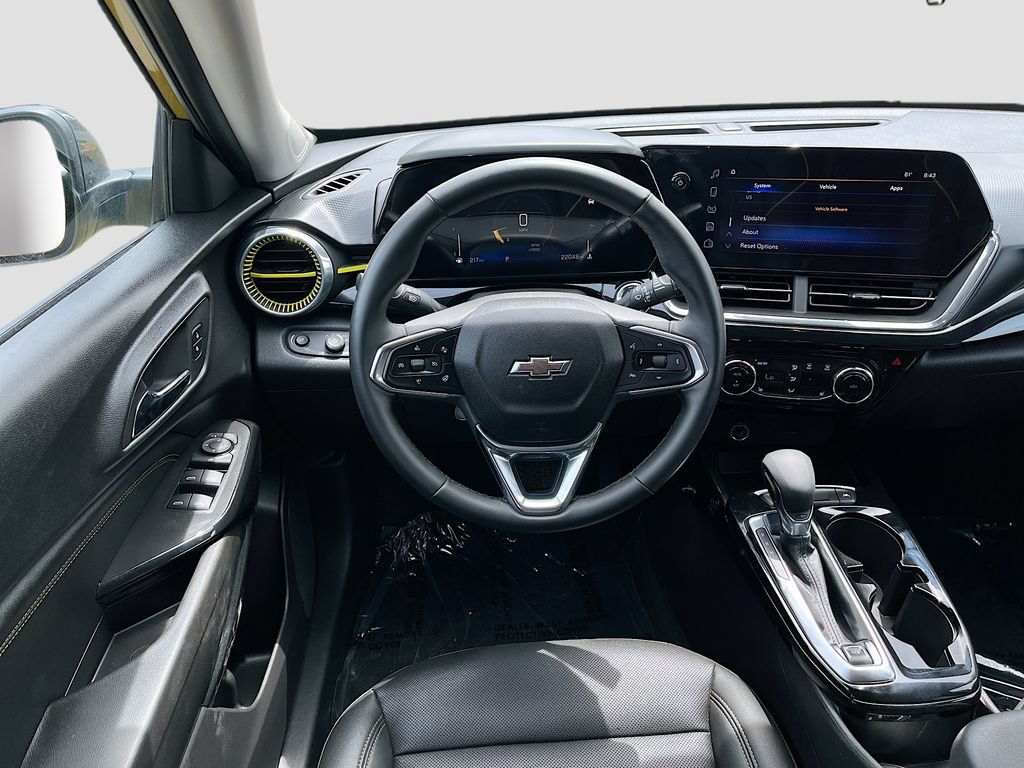 Used 2025 Chevrolet Trax ACTIV w/ Driver Confidence Package FWD image 21