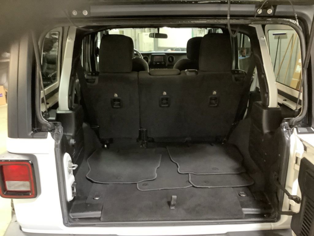 Used 2018 Jeep Wrangler Unlimited Sport S image 16