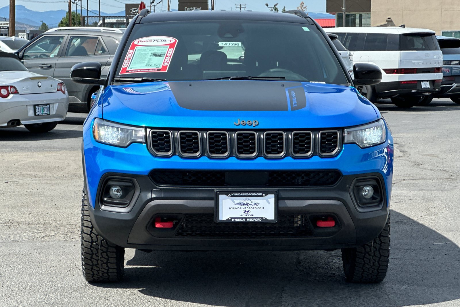 Used 2025 Jeep Compass Trailhawk AWD/4WD image 9