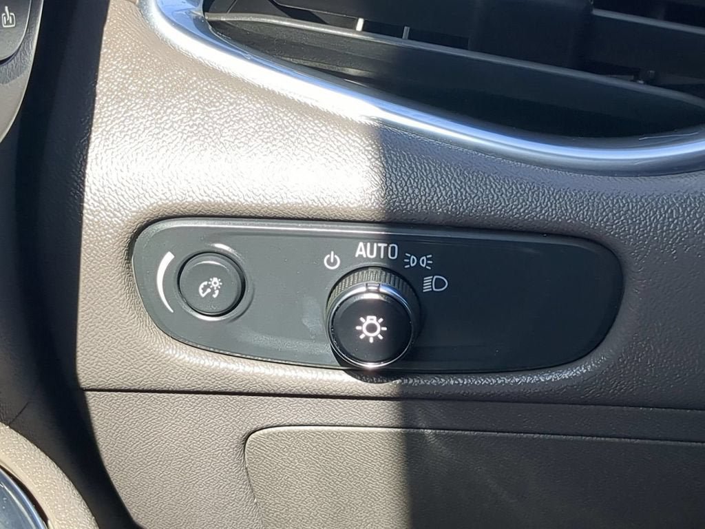 Used 2024 Chevrolet Malibu LT FWD image 21