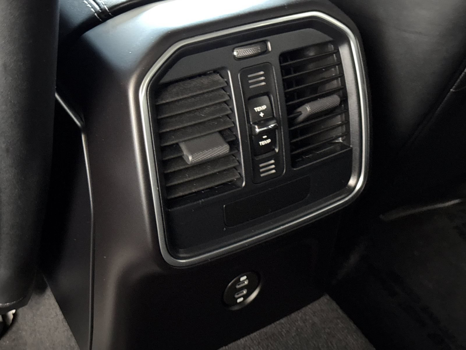 Certified 2024 Porsche Macan GTS AWD/4WD image 15