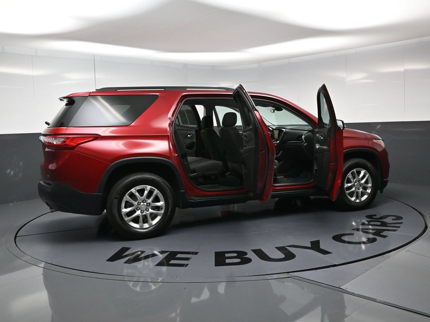 Used 2021 Chevrolet Traverse LT FWD image 25