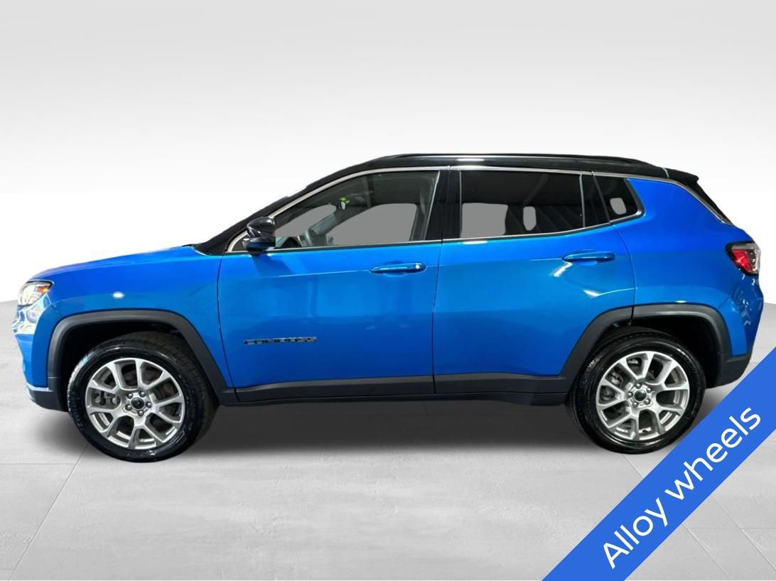 Used 2025 Jeep Compass Limited AWD/4WD image 8