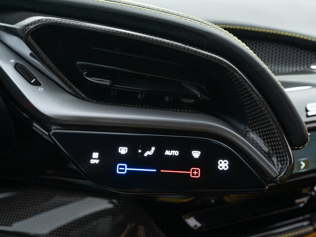 Used 2022 Ferrari SF90 Spider AWD/4WD image 37