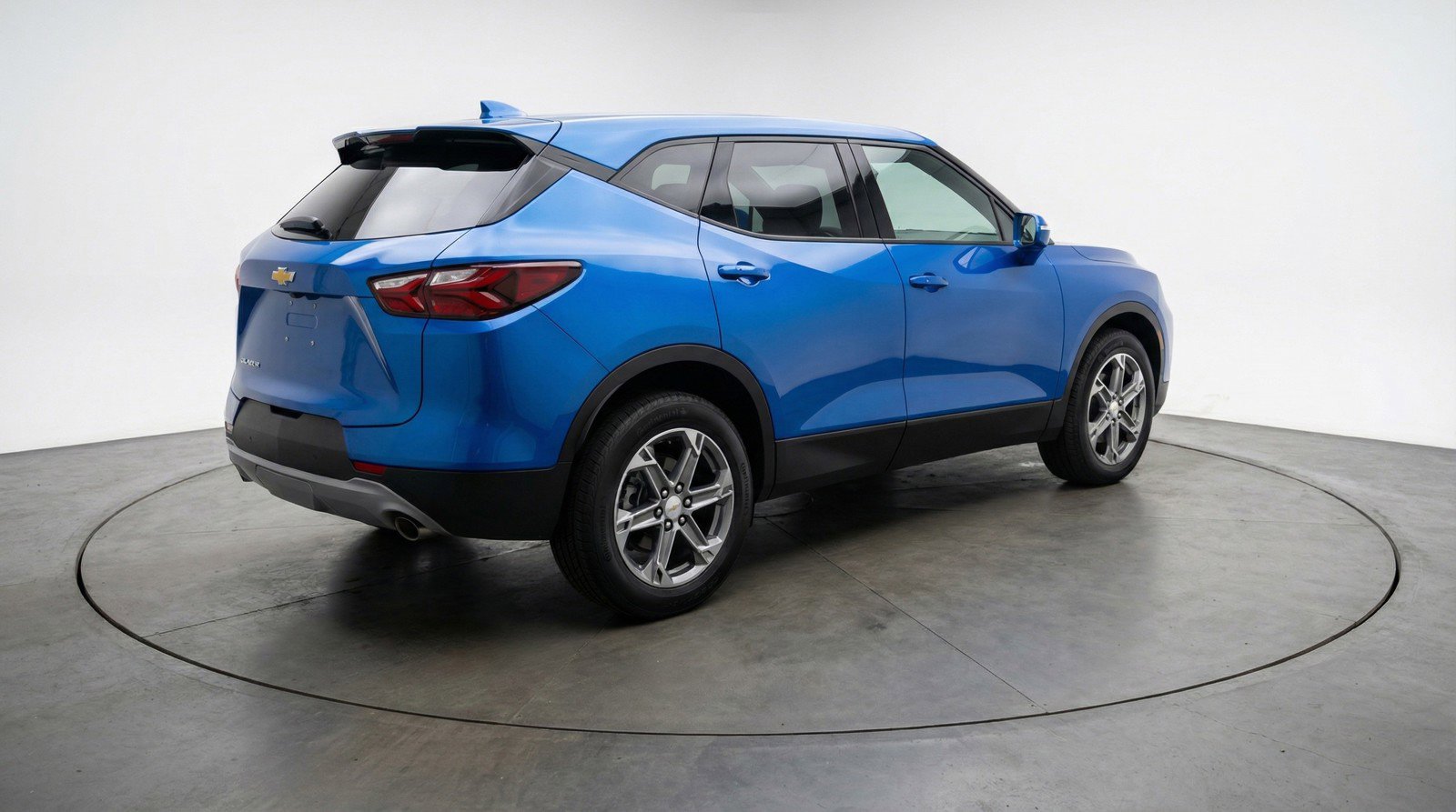 Used 2025 Chevrolet Blazer LT FWD image 9