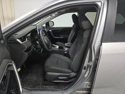 Used 2024 Toyota RAV4 LE image 3