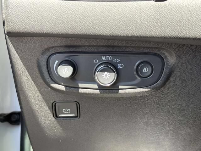 Used 2024 GMC Terrain SLT AWD/4WD image 21