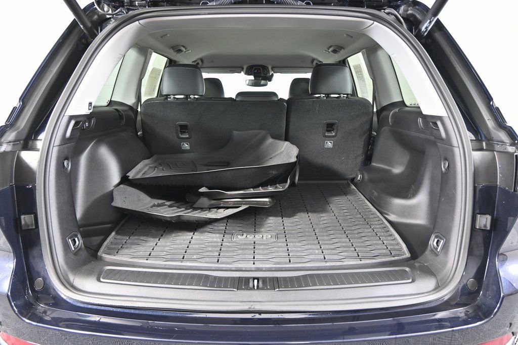 Used 2023 Jeep Grand Cherokee Limited image 20