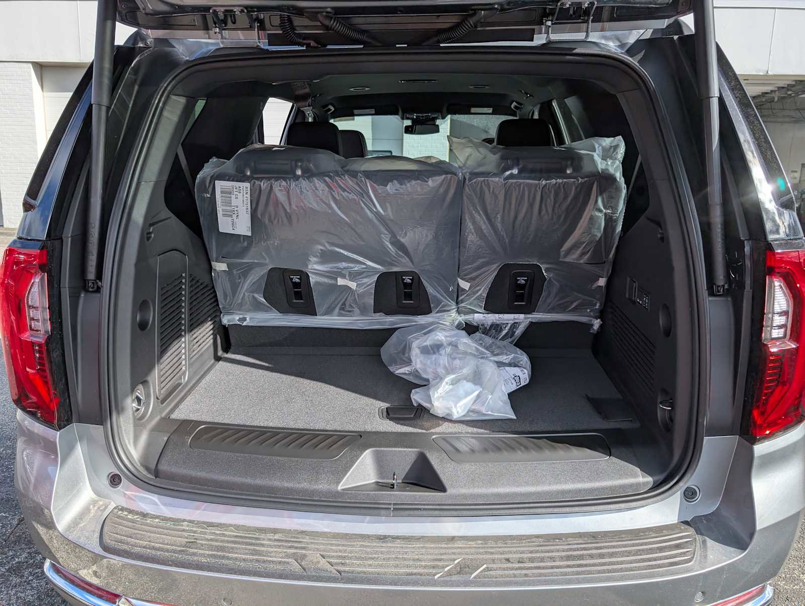 New 2026 GMC Yukon Elevation image 15