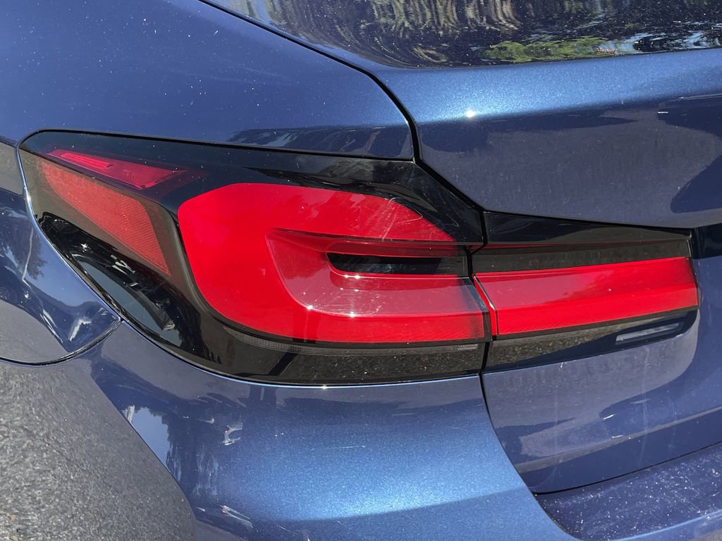 Used 2023 BMW 530i w/ Premium Package image 7