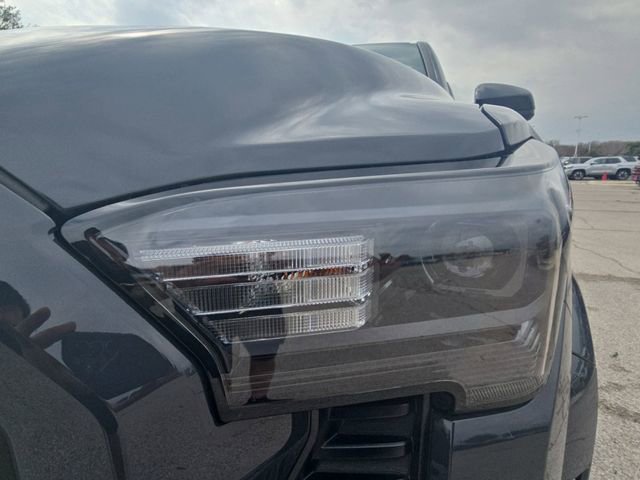 Used 2025 Toyota Tacoma SR5 image 30
