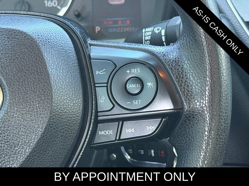 Used 2020 Toyota Corolla LE FWD image 15