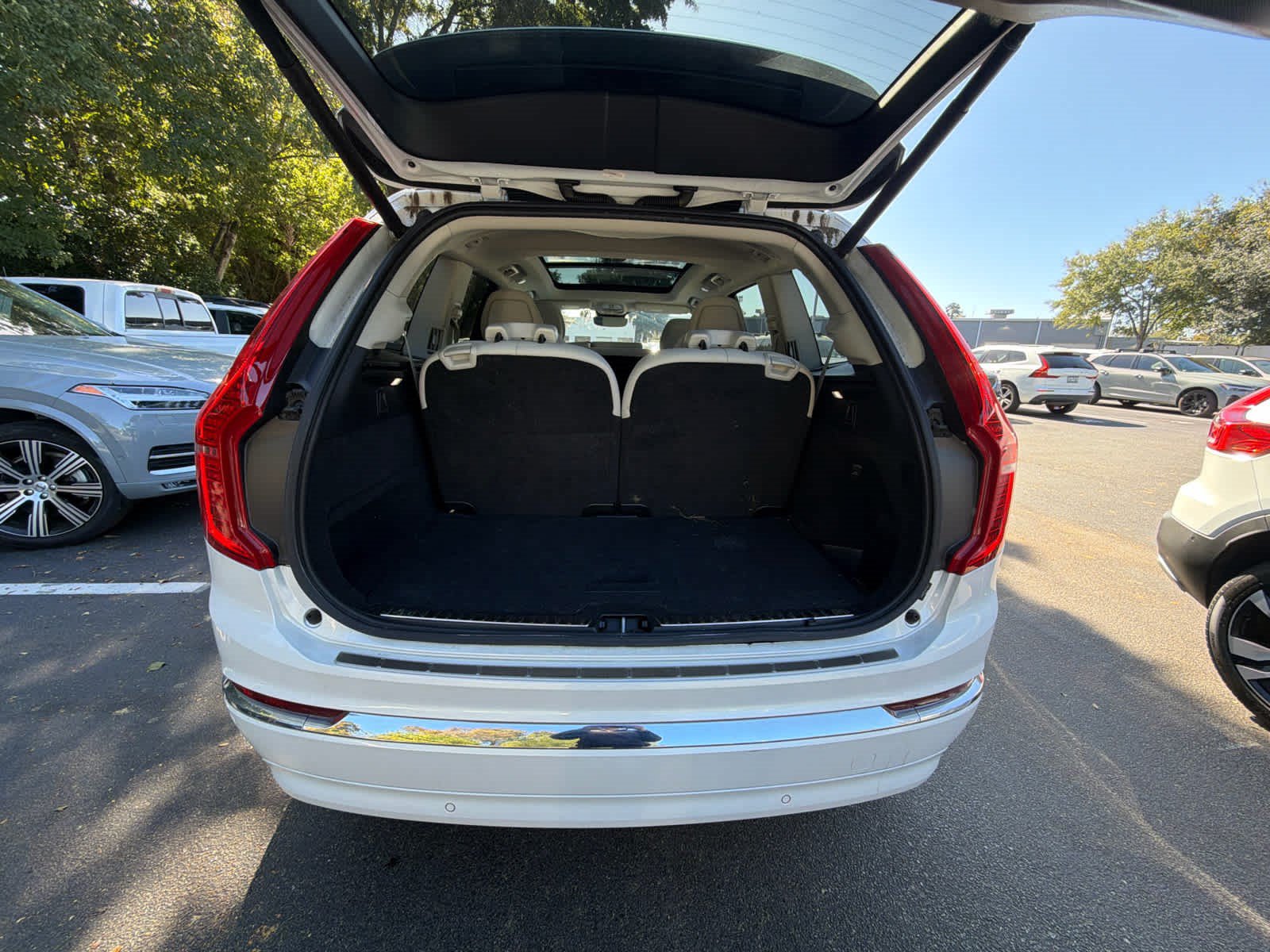 Used 2024 Volvo XC90 B6 Plus w/ Protection Package AWD/4WD image 20