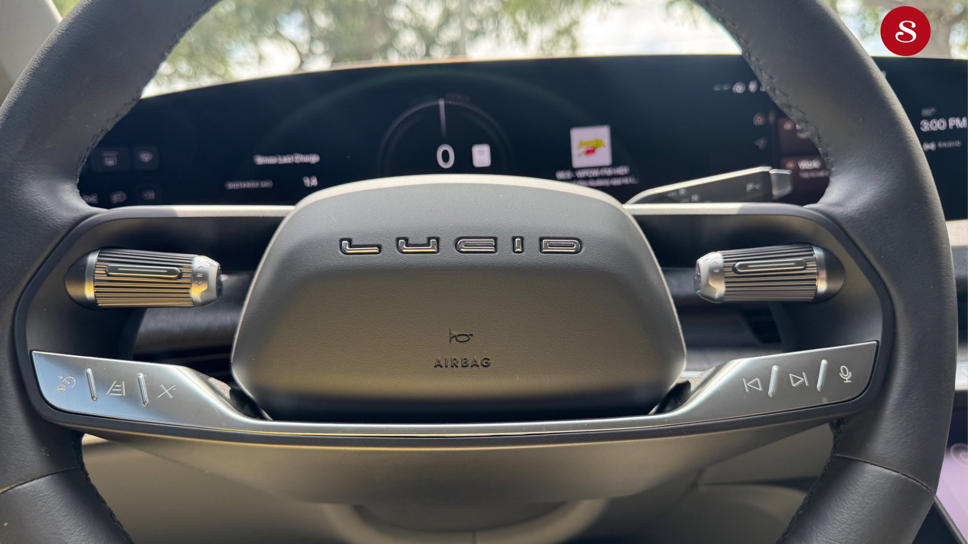 Used 2025 Lucid Air Pure RWD image 12