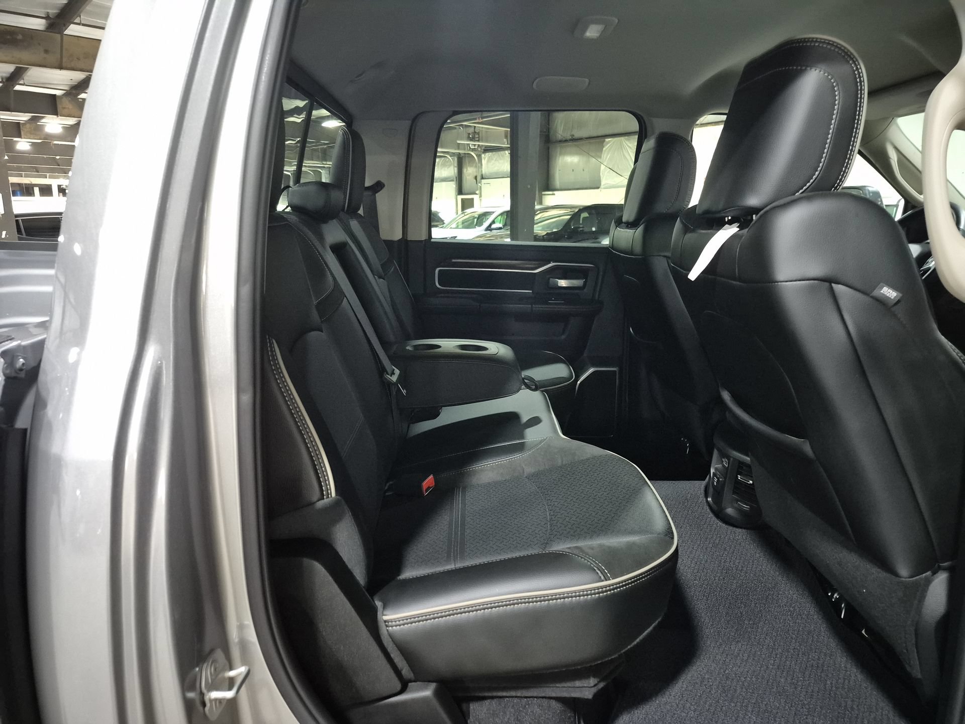 Used 2024 RAM 2500 Laramie w/ Safety Group AWD/4WD image 27