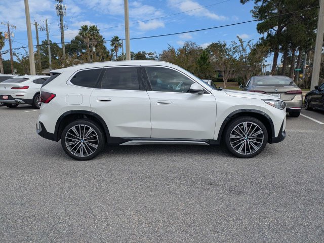 Used 2025 BMW X1 xDrive28i w/ Premium Package AWD/4WD image 3