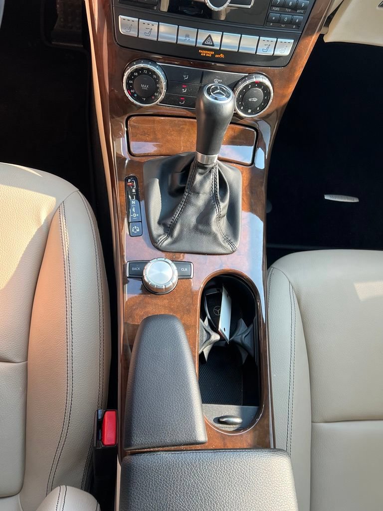 Used 2015 Mercedes-Benz SLK 250 image 18