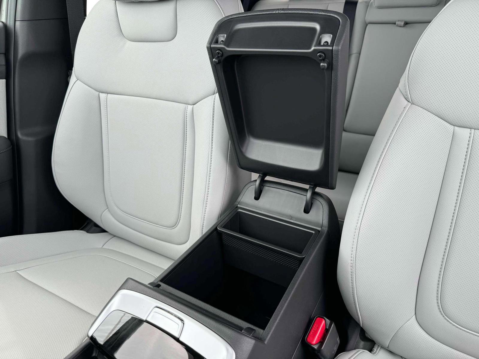 New 2025 Hyundai Santa Cruz SEL FWD image 18