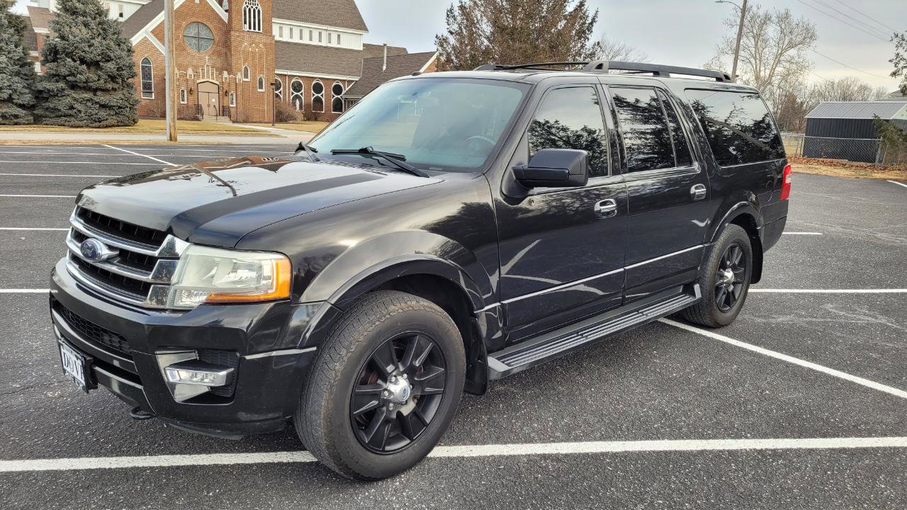 Used 2015 Ford Expedition EL XLT image 2